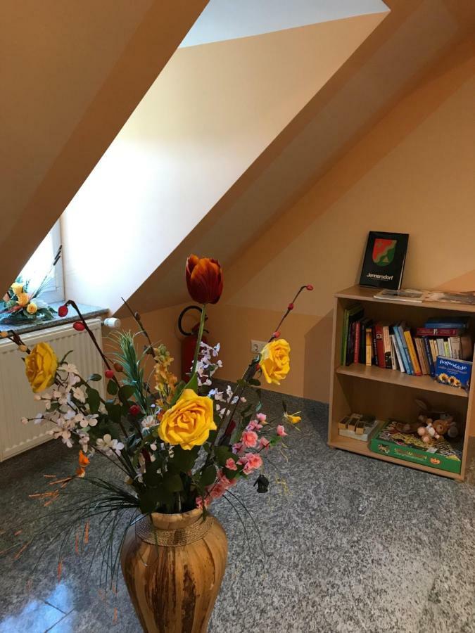 יאנרסדורף Gaestehaus Lindenhof מראה חיצוני תמונה