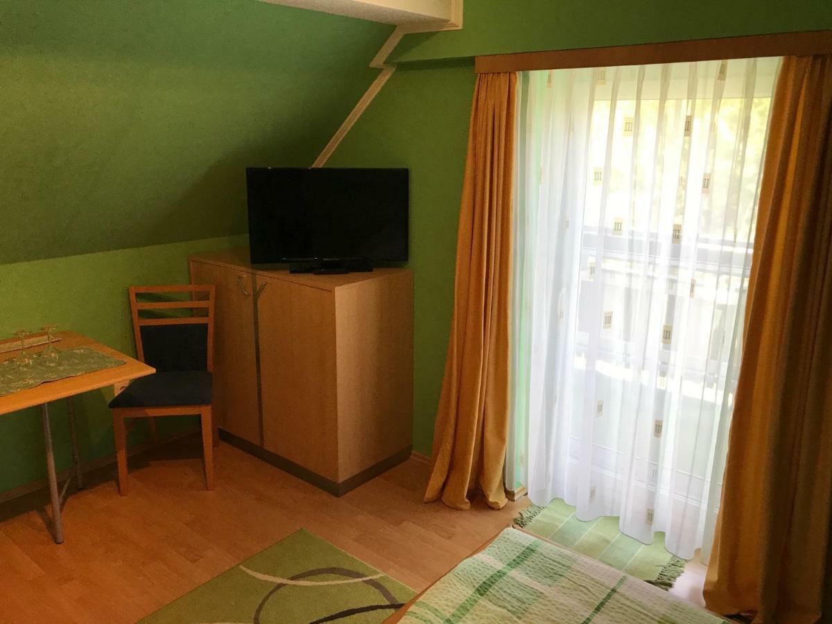 יאנרסדורף Gaestehaus Lindenhof מראה חיצוני תמונה